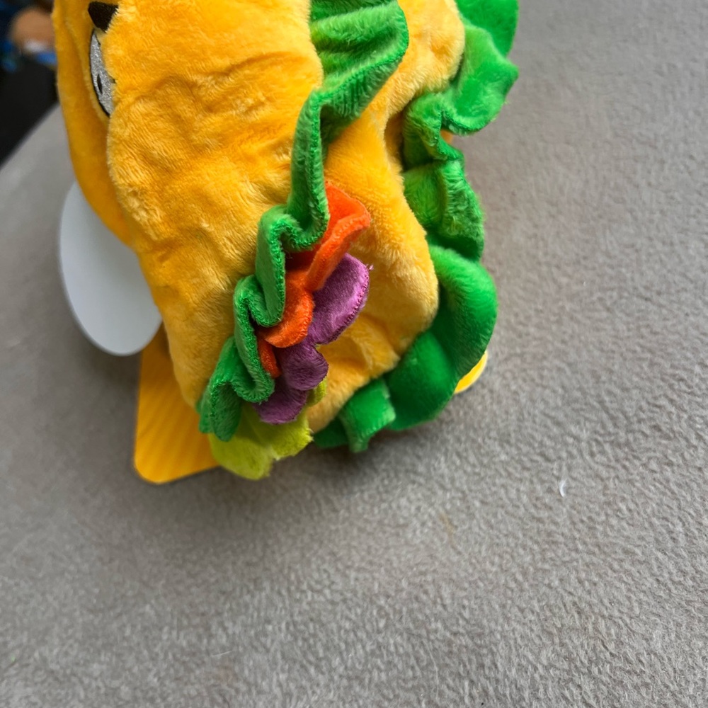 Reversible Avocado Taco OMG Surprise Dog Toy Green Yellow - Picture 3 of 6